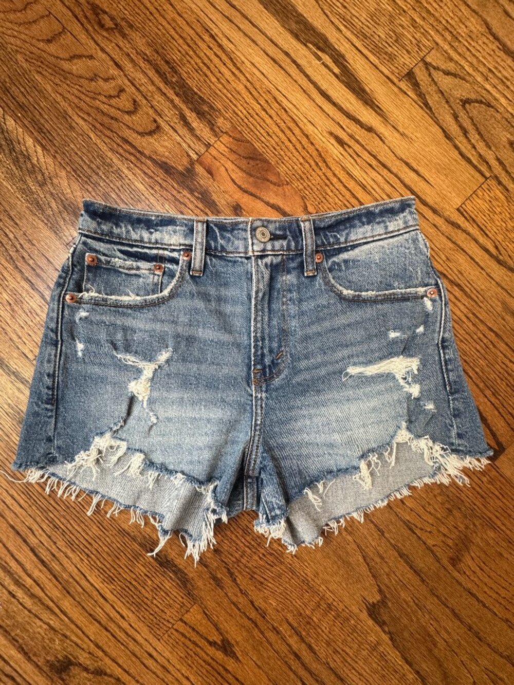 Abercrombie The Mom Short Mid Rise Curve Love Denim Cut Off Shorts Women's 27